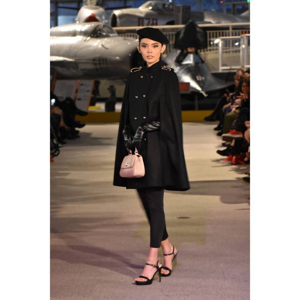 NEW ROSSARIO GEORGE women's wool cape in black